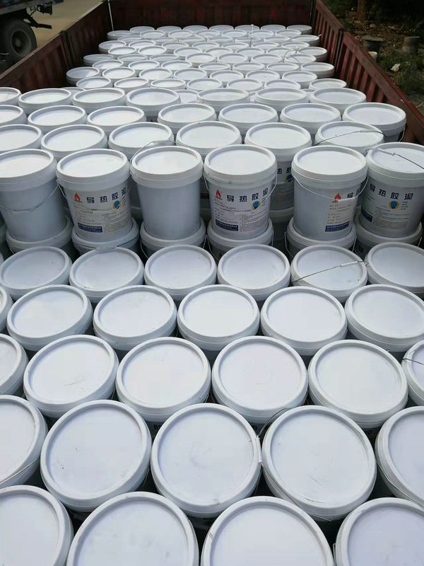 單組份導熱膠泥